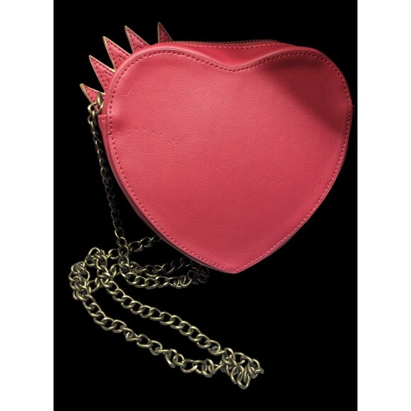 Disney Descendants Evie Heart Crown Purse With Gold Tone Chain And Details - Picture 2 of 16